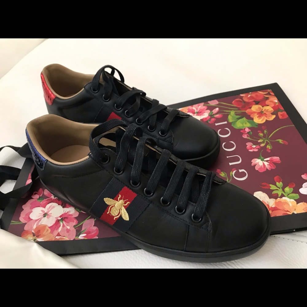 Gucci Black Women's Bee Low Top Sneaker